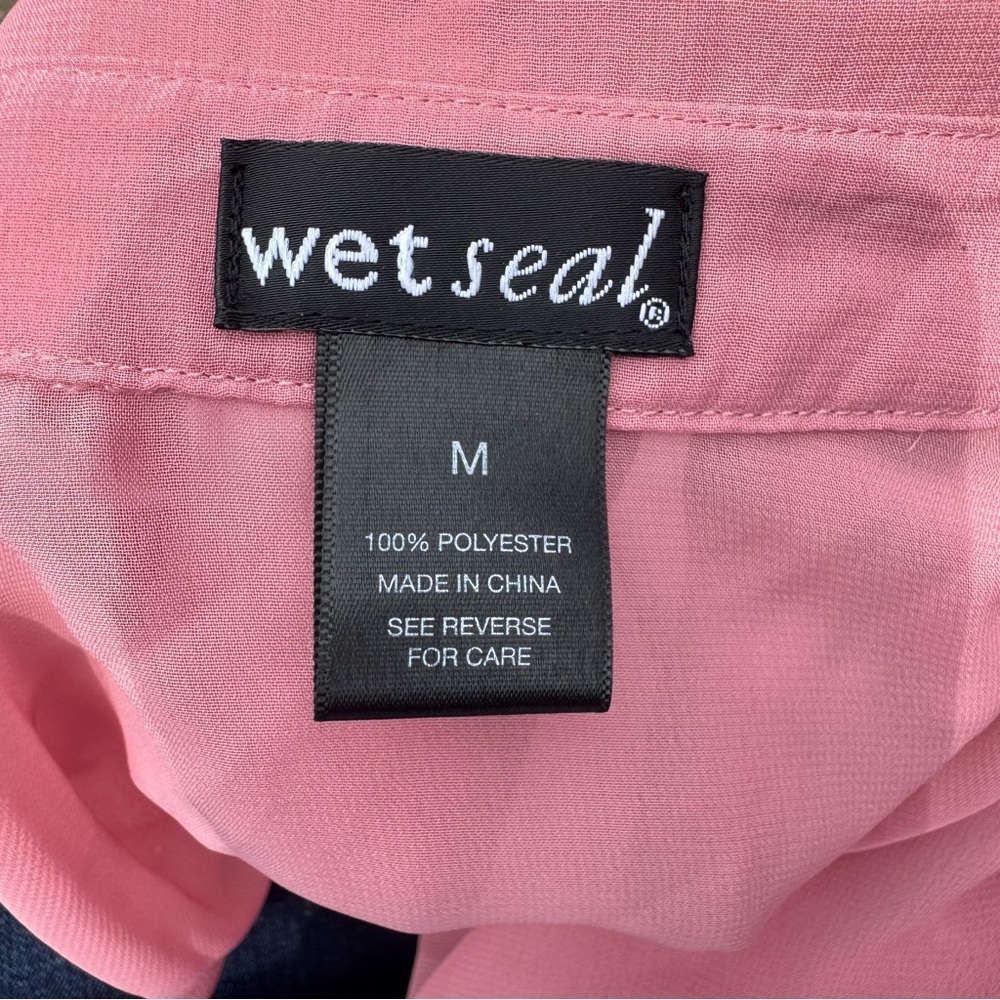 Wet Seal Vintage Y2K Pink Long Sleeve Fitted Button Down Shirt - Picture 9 of 10